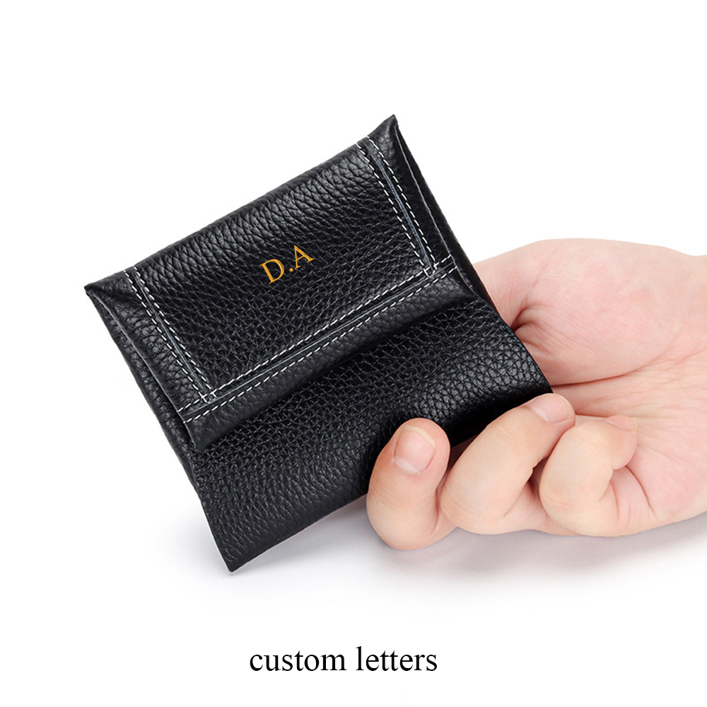 Portamonete quadrato in pelle  - Embroidery Initials Designs recensione e prezzo
