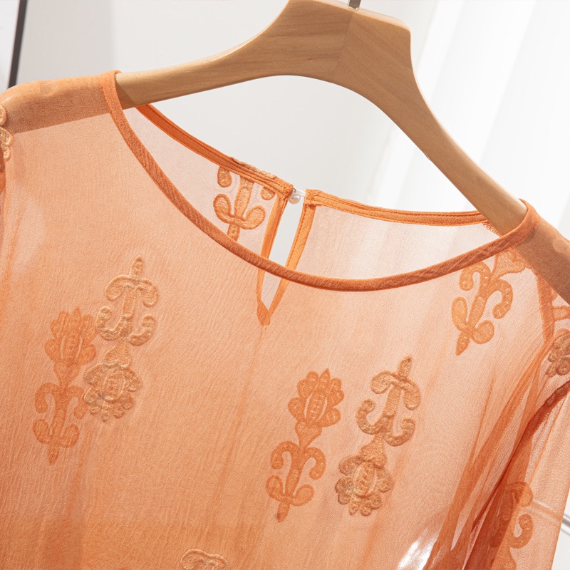 Camicetta a maniche lunghe da  - Embroidery On Shirt recensione e prezzo