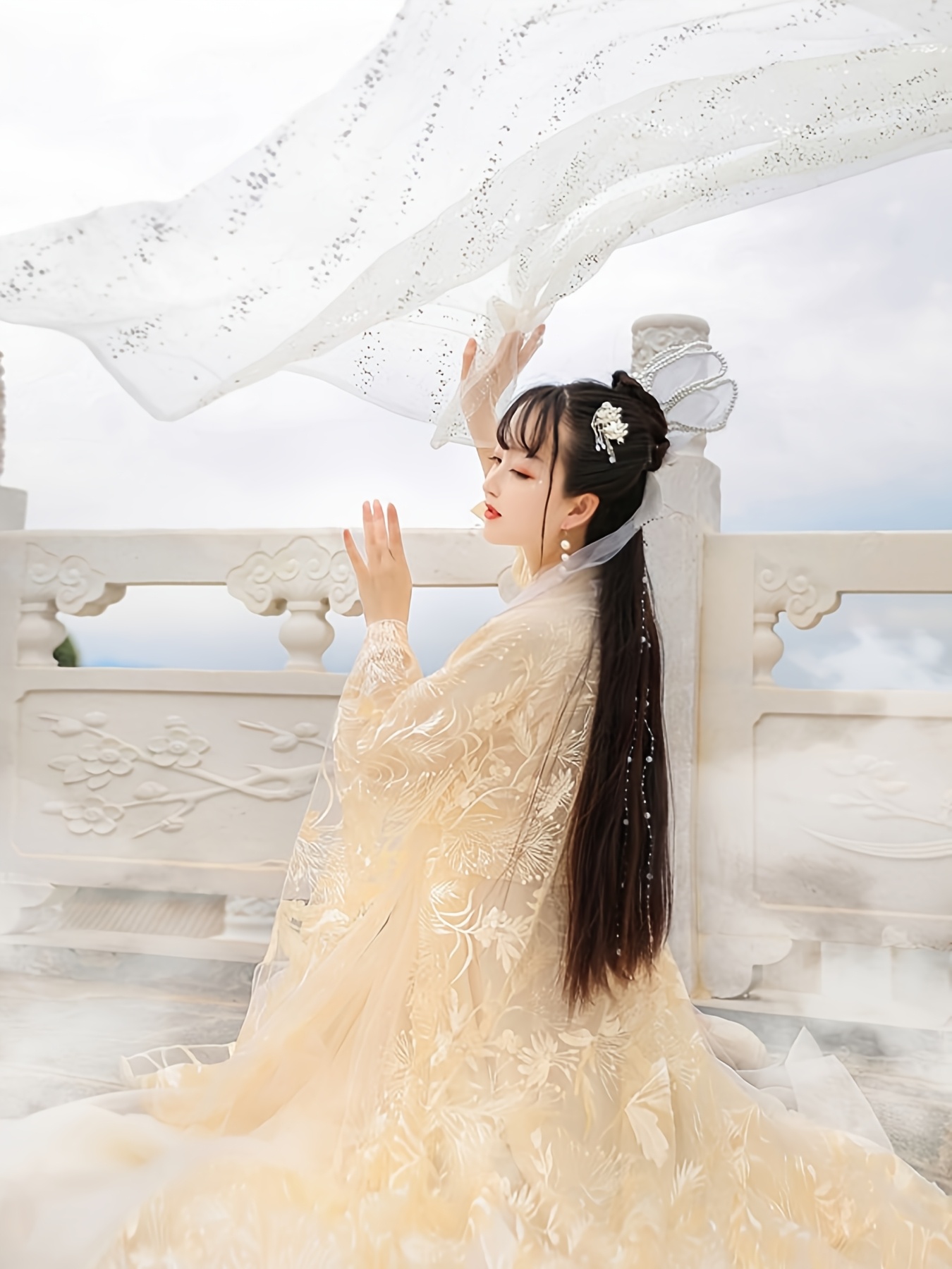 Costume Tradizionale Hanfu Fem - Embroidery Yellow recensione e prezzo